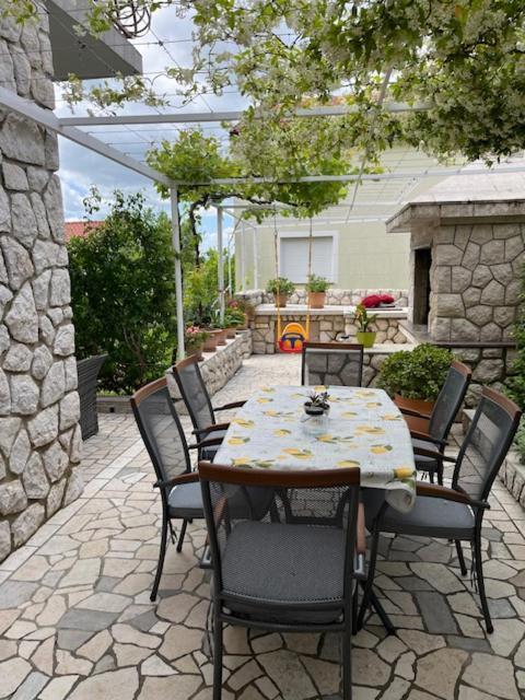 Apartman Laura Dramalj Δωμάτιο φωτογραφία