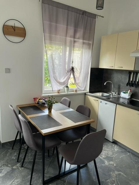 Apartman Laura Dramalj Δωμάτιο φωτογραφία